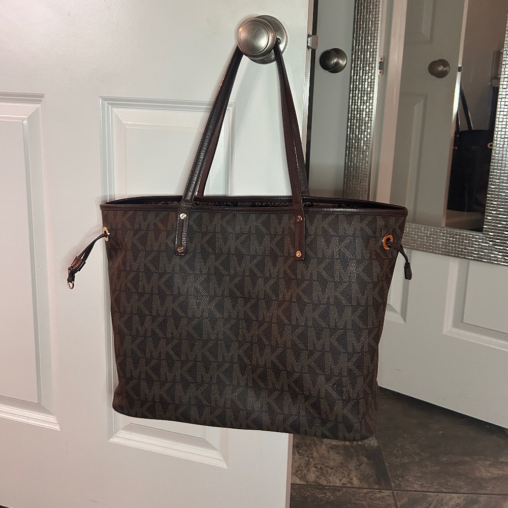 Michael Kors Neverfull tote & Wallet